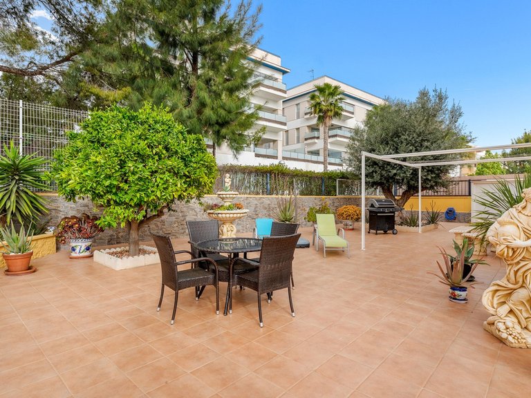 Town House for Sale in Villamartin, Alicante 26