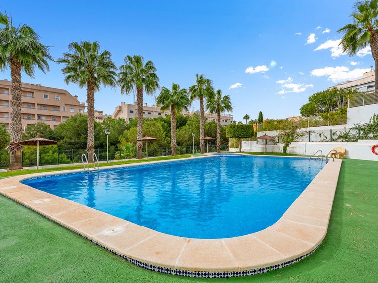 Town House for Sale in Villamartin, Alicante 35