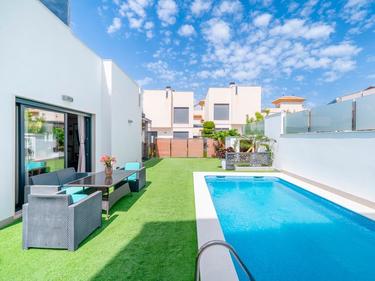 Villa for Sale in Torrevieja, Alicante 3