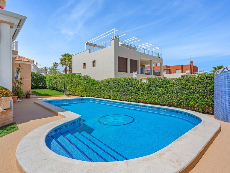 Villa for Sale in Torrevieja, Alicante 7