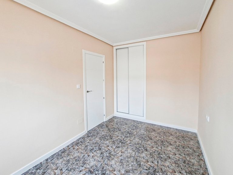 Apartment for Sale in La Zenia, Alicante 11