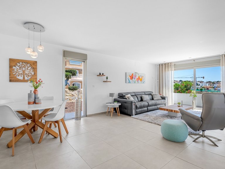 Villa for Sale in La Marina, Alicante 6