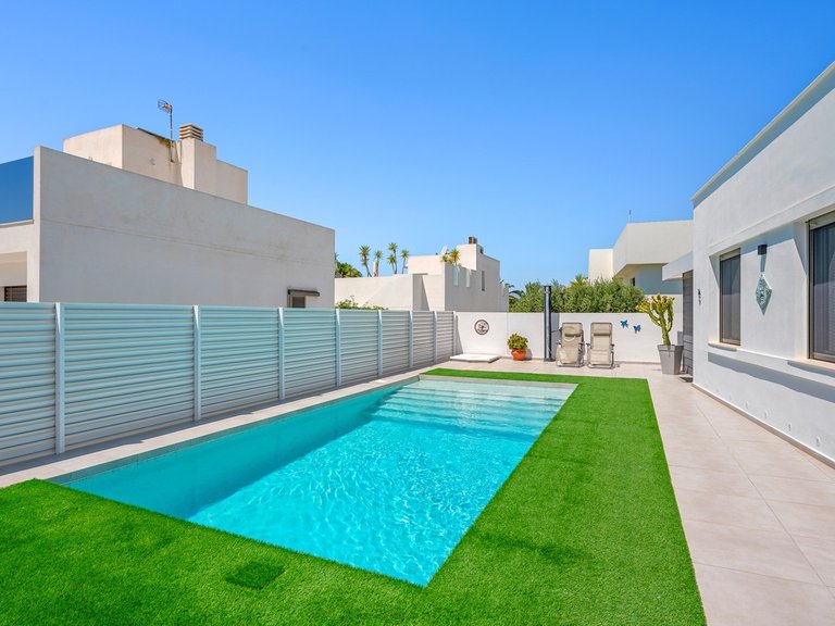 Villa for Sale in La Marina, Alicante 33