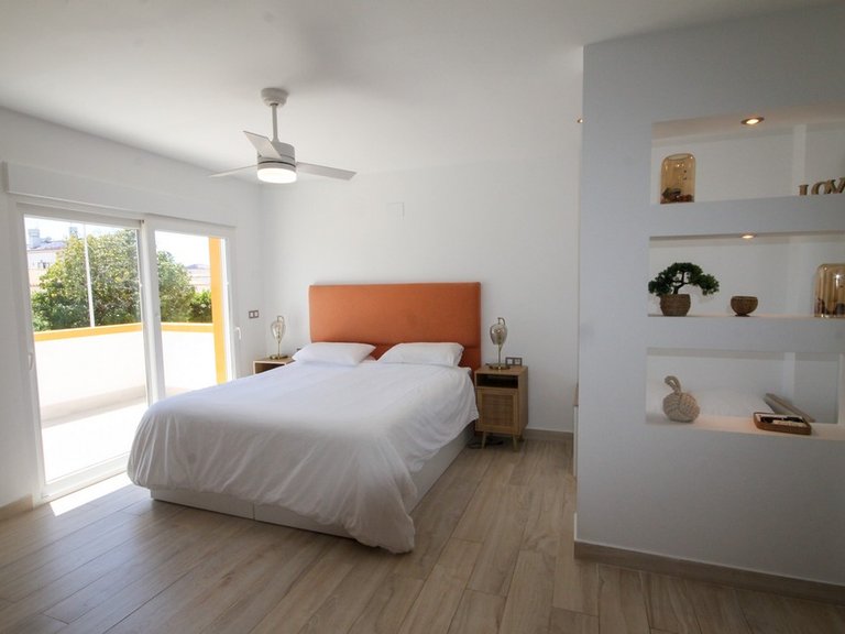 Villa for Sale in Los Dolses, Alicante 18