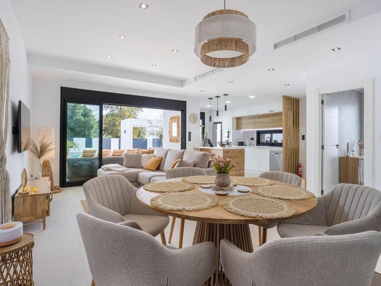 Villa for Sale in Dolores, Alicante 9