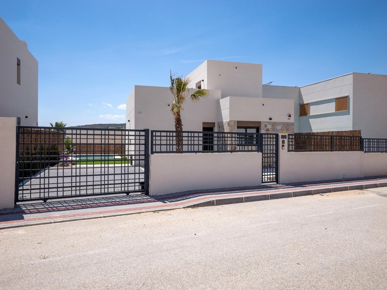 Villa for Sale in Algorfa, Alicante 17
