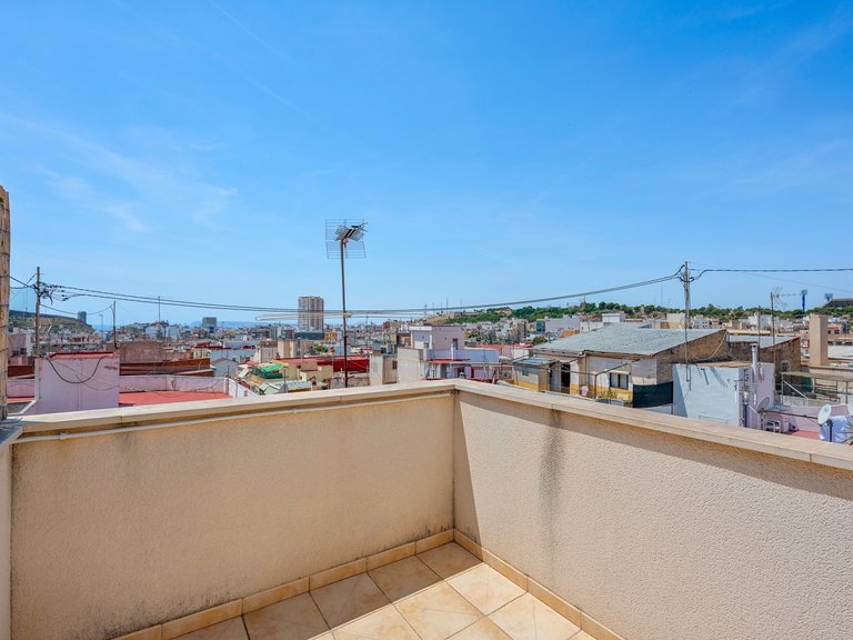 Apartment for Sale in Alicante, Alicante 26
