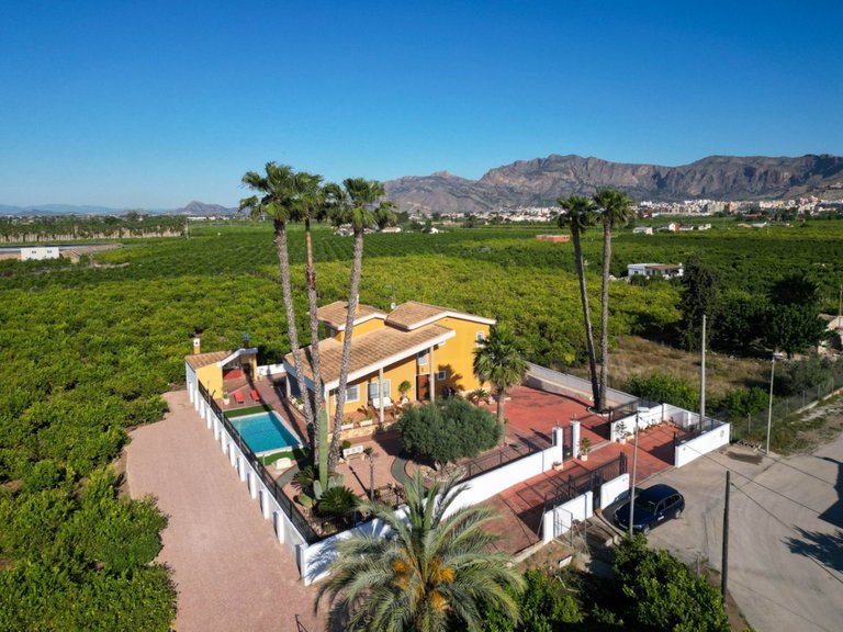 Villa for Sale in Orihuela, Alicante 1