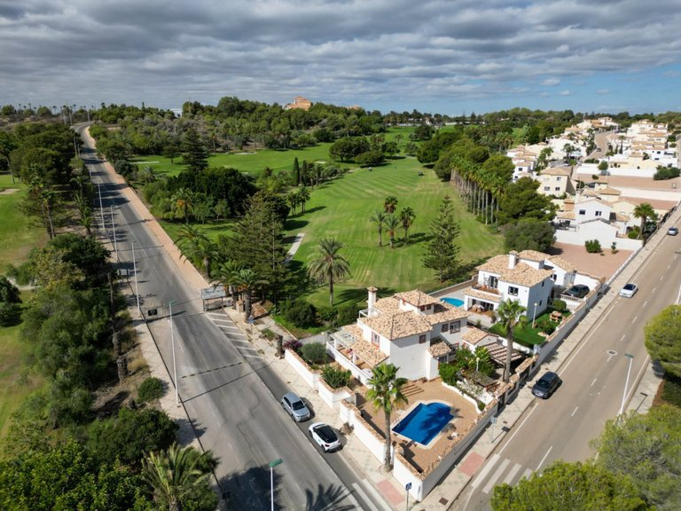 Villa for Sale in Campoamor, Alicante 24