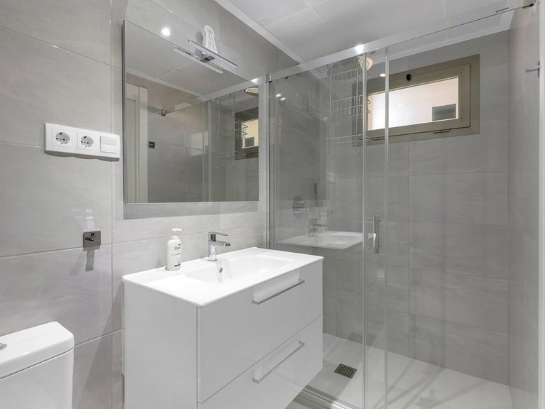Apartment for Sale in Villamartin, Alicante 23