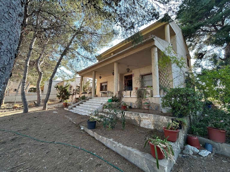 Villa for Sale in Los Balcones, Alicante 1
