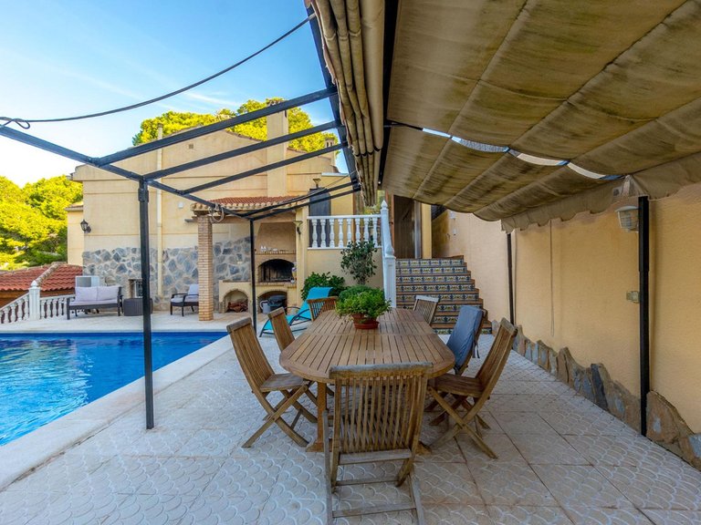 Villa for Sale in Los Balcones, Alicante 32