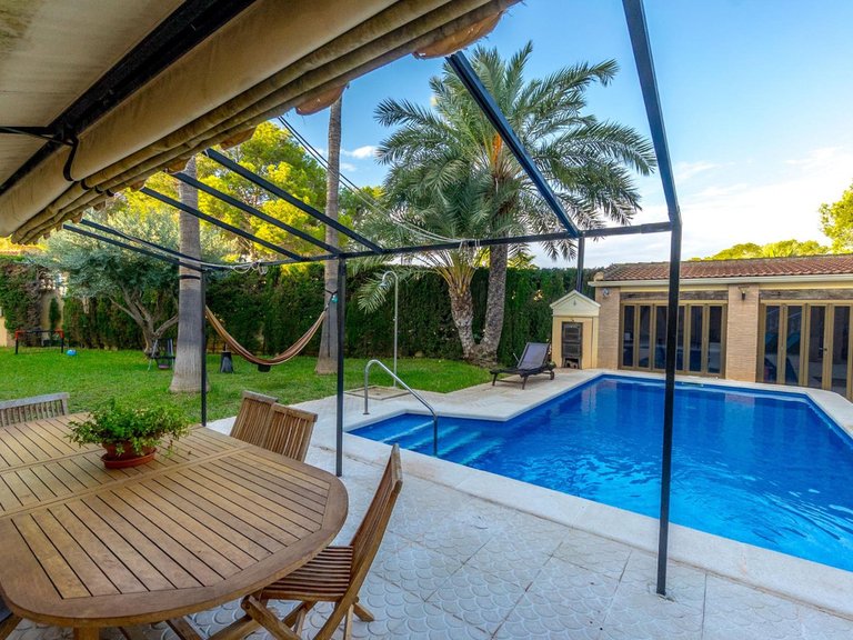 Villa for Sale in Los Balcones, Alicante 33