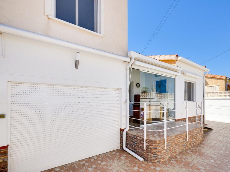 Villa for Sale in La Marina, Alicante 4