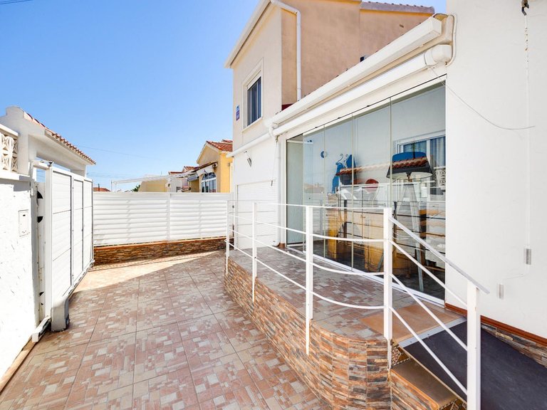 Villa for Sale in La Marina, Alicante 6