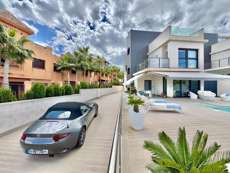 Villa for Sale in San Miguel De Salinas, Alicante 50