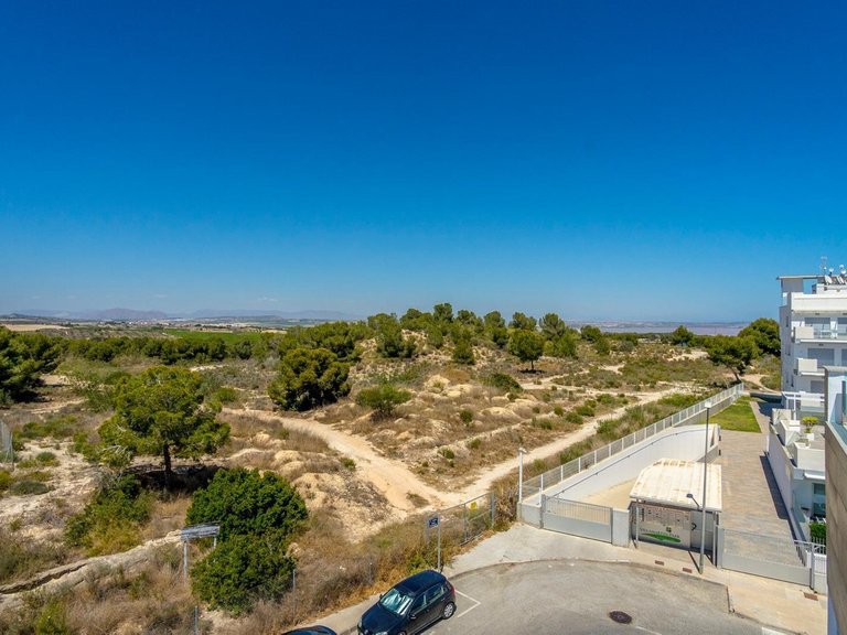 Villa for Sale in Villamartin, Alicante 36