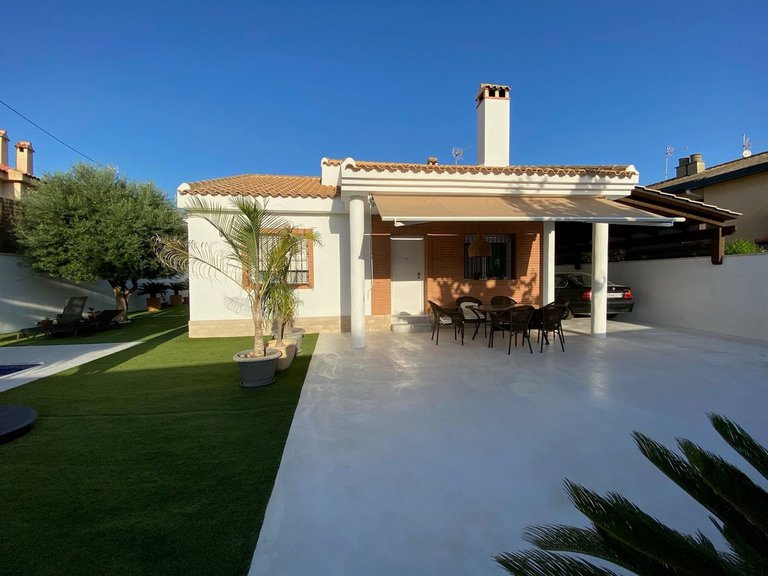 Villa for Sale in Pilar De La Horadada, Alicante 25