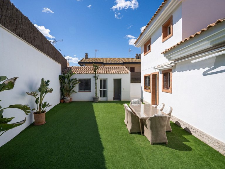 Villa for Sale in Pilar De La Horadada, Alicante 27