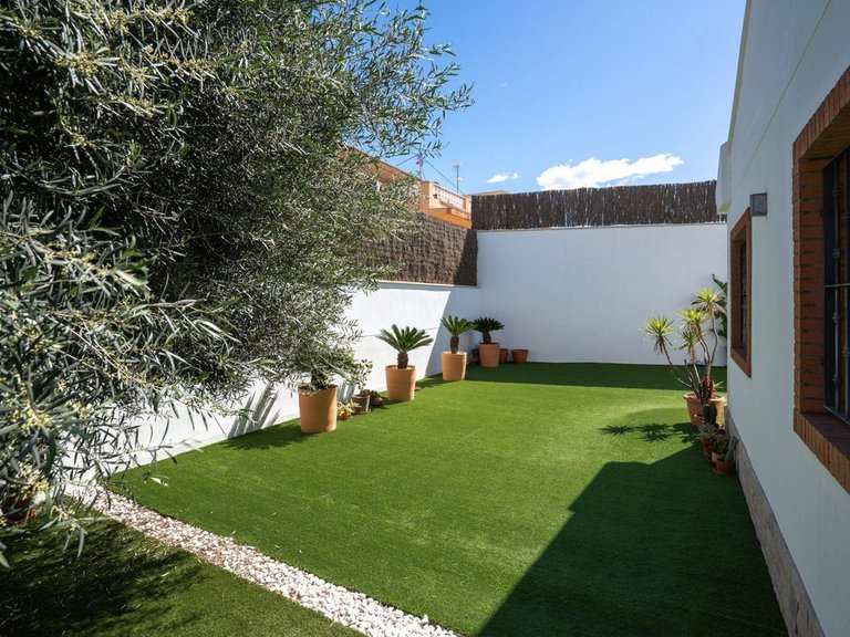Villa for Sale in Pilar De La Horadada, Alicante 28