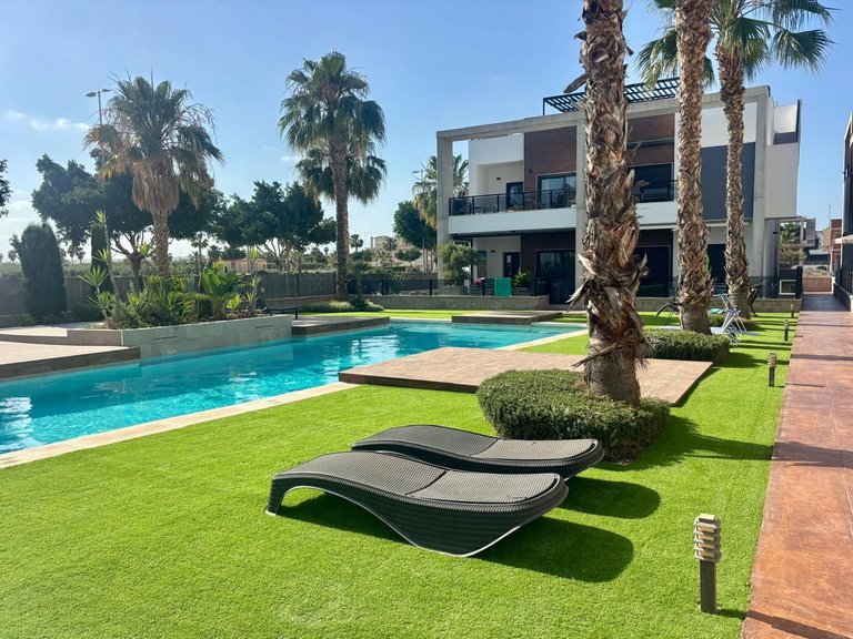 Apartment for Sale in Guardamar Del Segura, Alicante 1