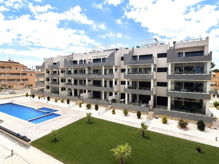 Apartment for Sale in Villamartin, Alicante 17