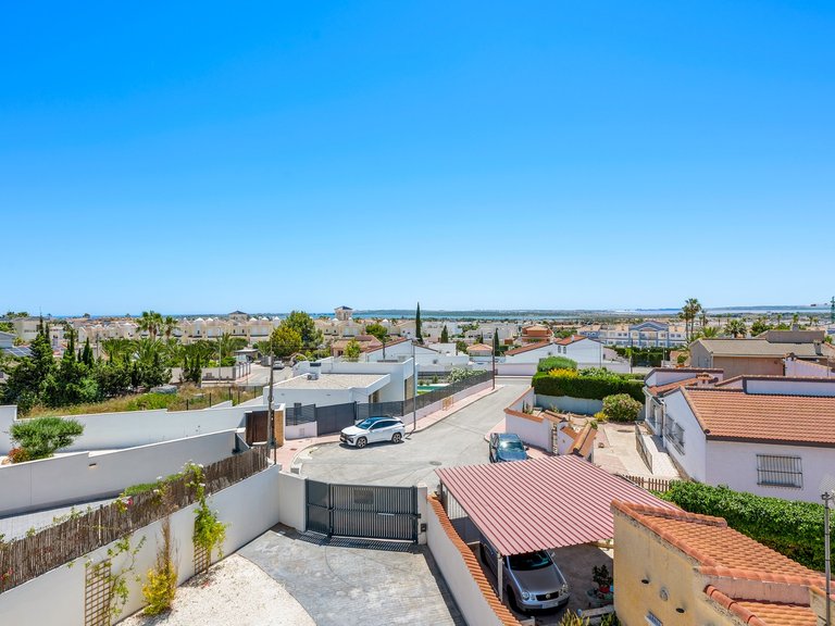 Villa for Sale in Ciudad Quesada, Alicante 35