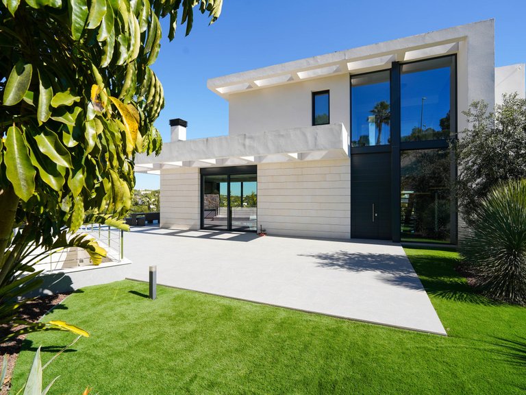 Villa for Sale in Las Colinas, Alicante 13
