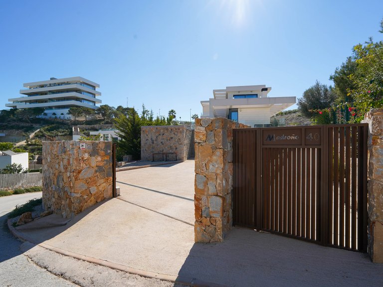 Villa for Sale in Las Colinas, Alicante 20