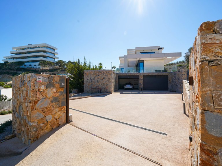 Villa for Sale in Las Colinas, Alicante 22