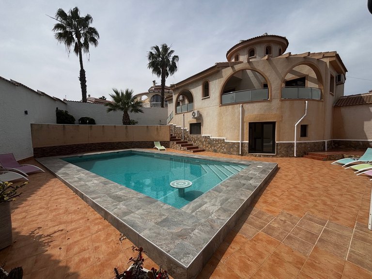 Villa for Sale in Ciudad Quesada, Alicante 1