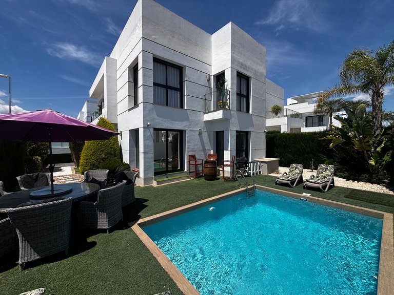 Villa for Sale in Ciudad Quesada, Alicante 1