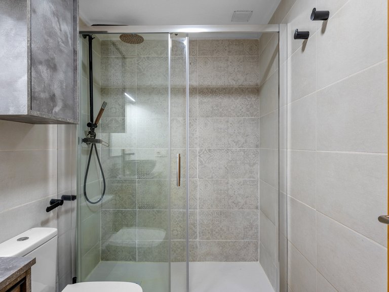Apartment for Sale in Alicante, Alicante 11
