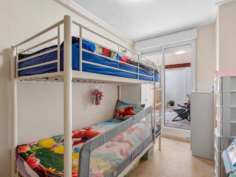 Apartment for Sale in Alicante, Alicante 17