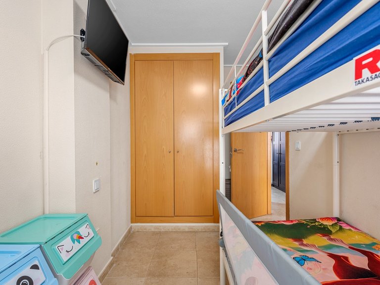 Apartment for Sale in Alicante, Alicante 18
