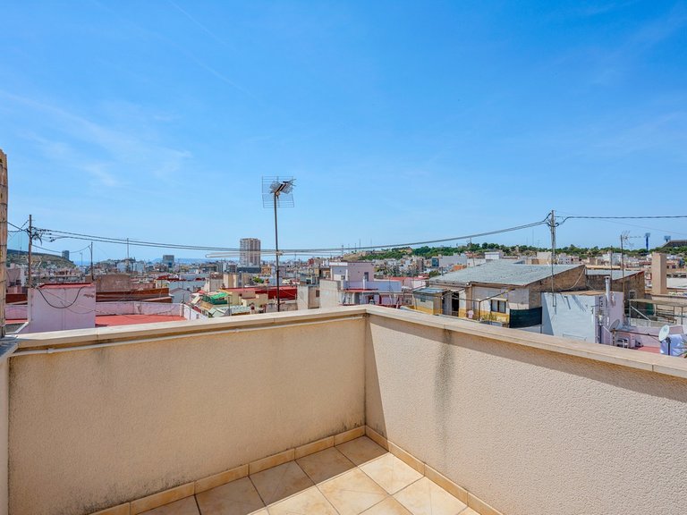 Apartment for Sale in Alicante, Alicante 26