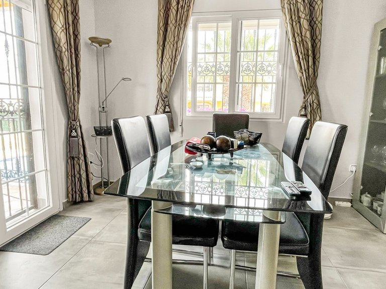 Villa for Sale in Los Dolses, Alicante 9