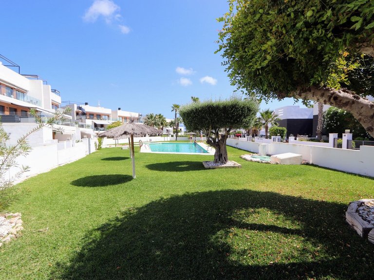 Apartment for Sale in Villamartin, Alicante 27
