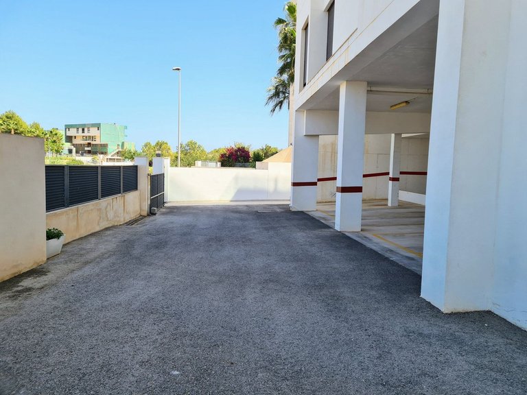 Apartment for Sale in Villamartin, Alicante 38