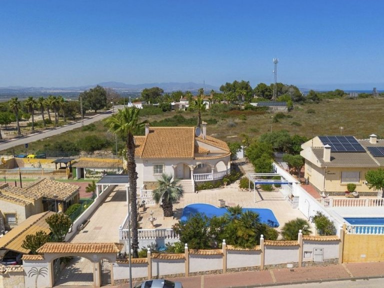 Villa for Sale in San Fulgencio, Alicante 6