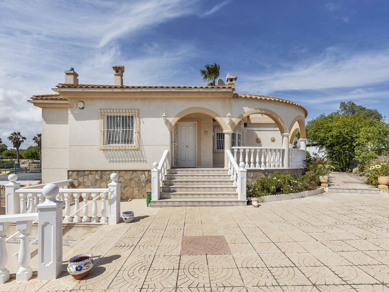 Villa for Sale in San Fulgencio, Alicante 10