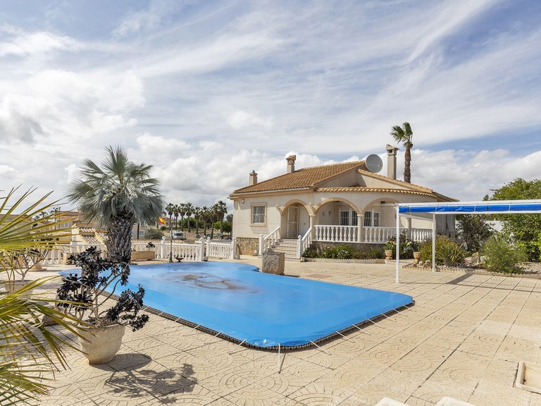 Villa for Sale in San Fulgencio, Alicante 11