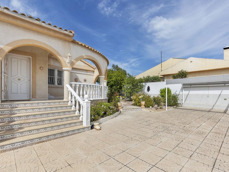 Villa for Sale in San Fulgencio, Alicante 13