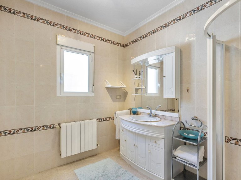 Villa for Sale in San Fulgencio, Alicante 38