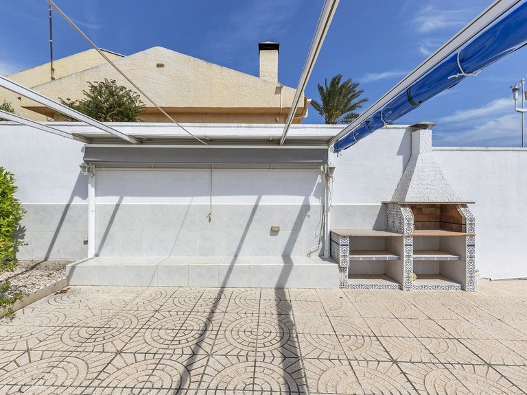Villa for Sale in San Fulgencio, Alicante 43