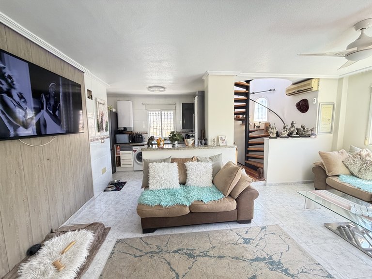 Villa for Sale in Villamartin, Alicante 9