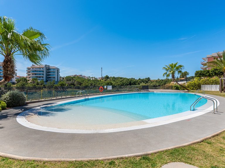 Apartment for Sale in Los Dolses, Alicante 32