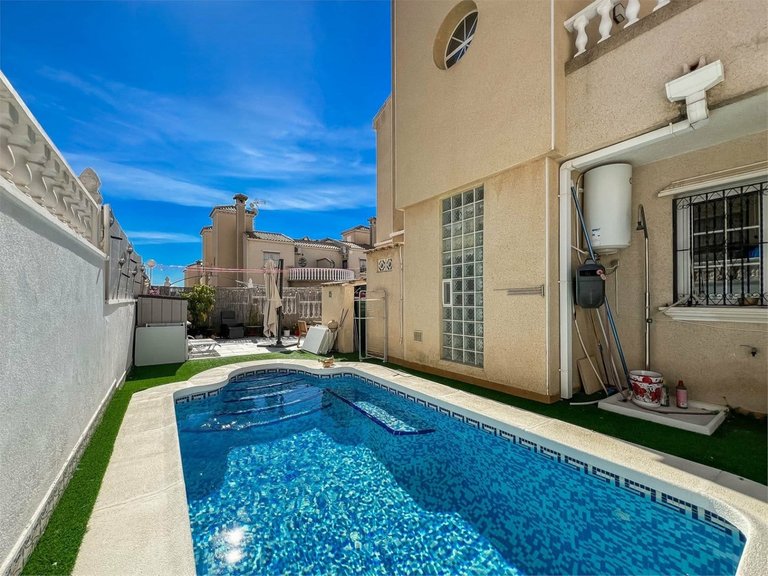 Town House for Sale in Villamartin, Alicante 27