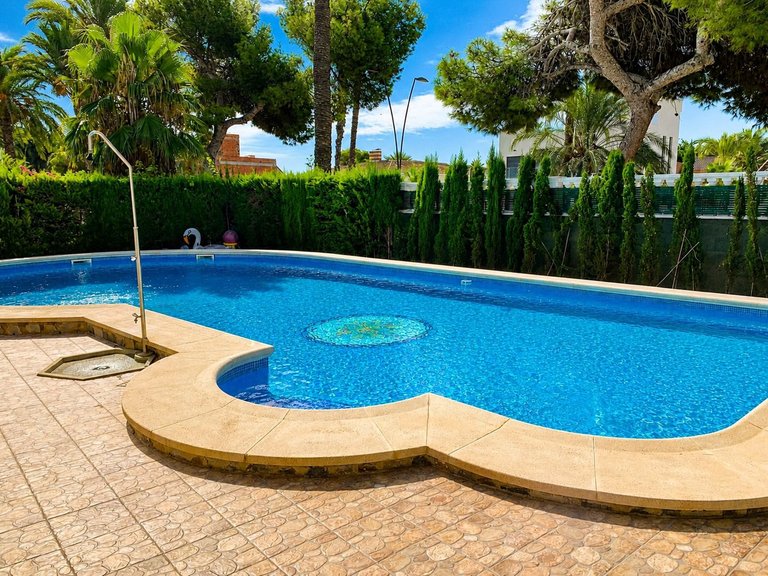 Villa for Sale in La Zenia, Alicante 2