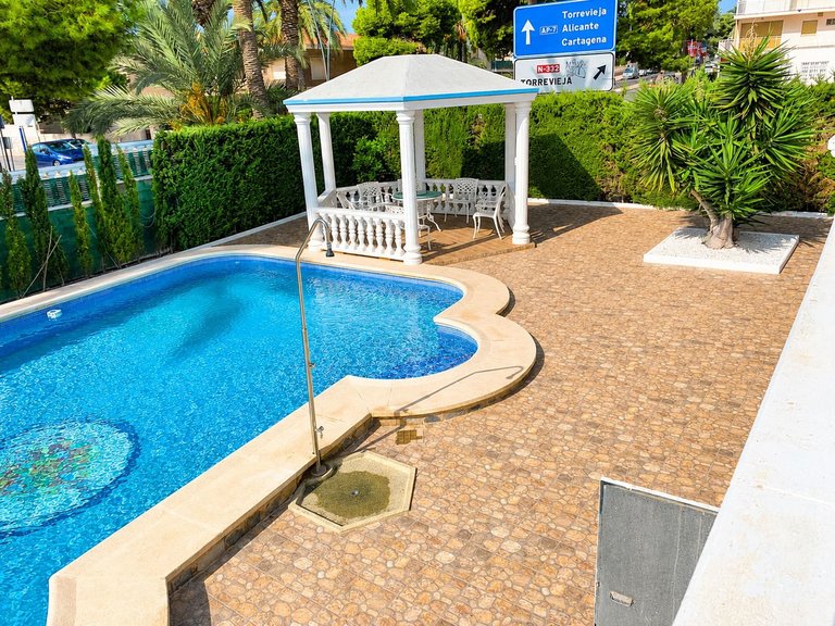 Villa for Sale in La Zenia, Alicante 3